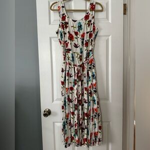 Expressions floral patio dress new without tags